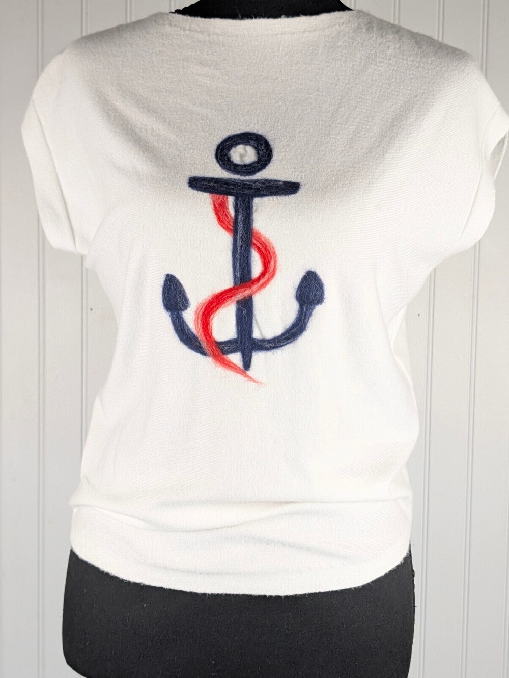 Aaeda White Dolman Knit Top with Felted Nautical Anchor Size XS
